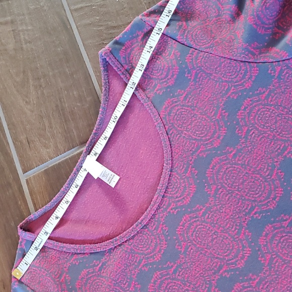 LuLaRoe Navy Pink Tshirt Women L - Picture 4 of 7